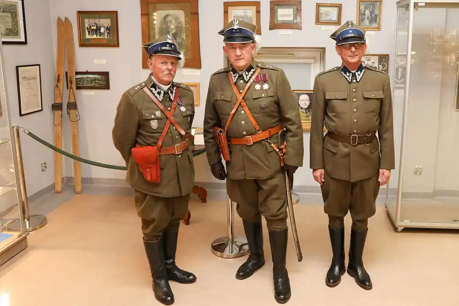Sądecki Garnizon i nieoczekiwany powrót książki. Historie z 1937 roku