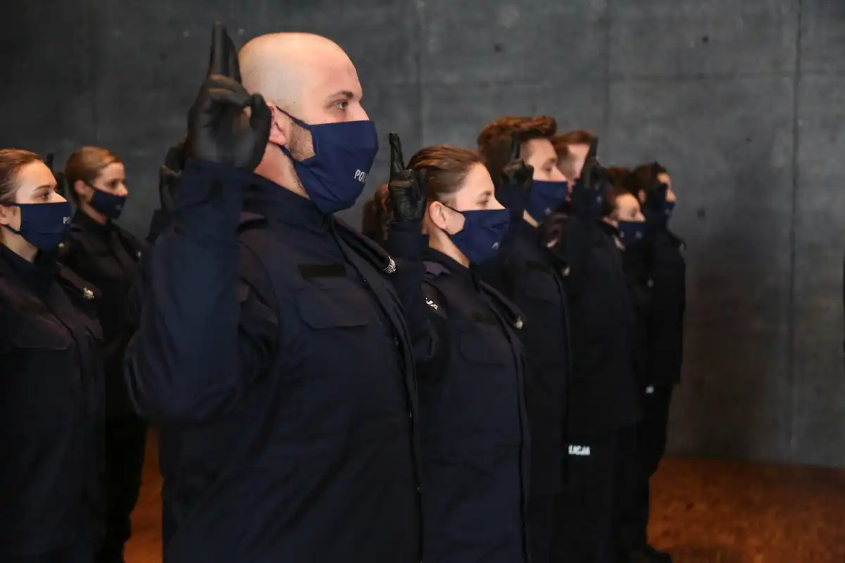 Nowi policjanci w jednostkach małopolskiego garnizonu Policji. Również w Komendzie w Gorlicach oraz Limanowej