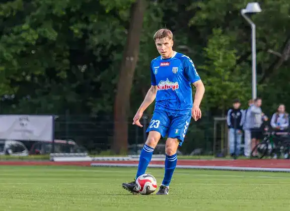 Po 10 latach odchodzi. Piotr Kowalik żegna się z Sandecją