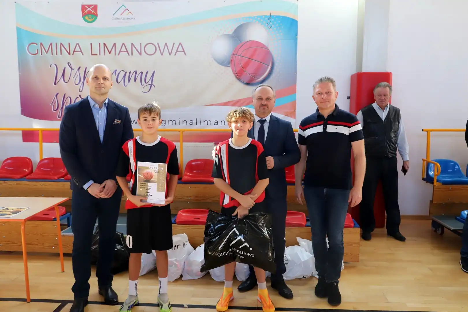 Koszykarskie emocje w Pasierbcu. Zwycięzcy Mistrzostw Gminy Limanowa 3x3