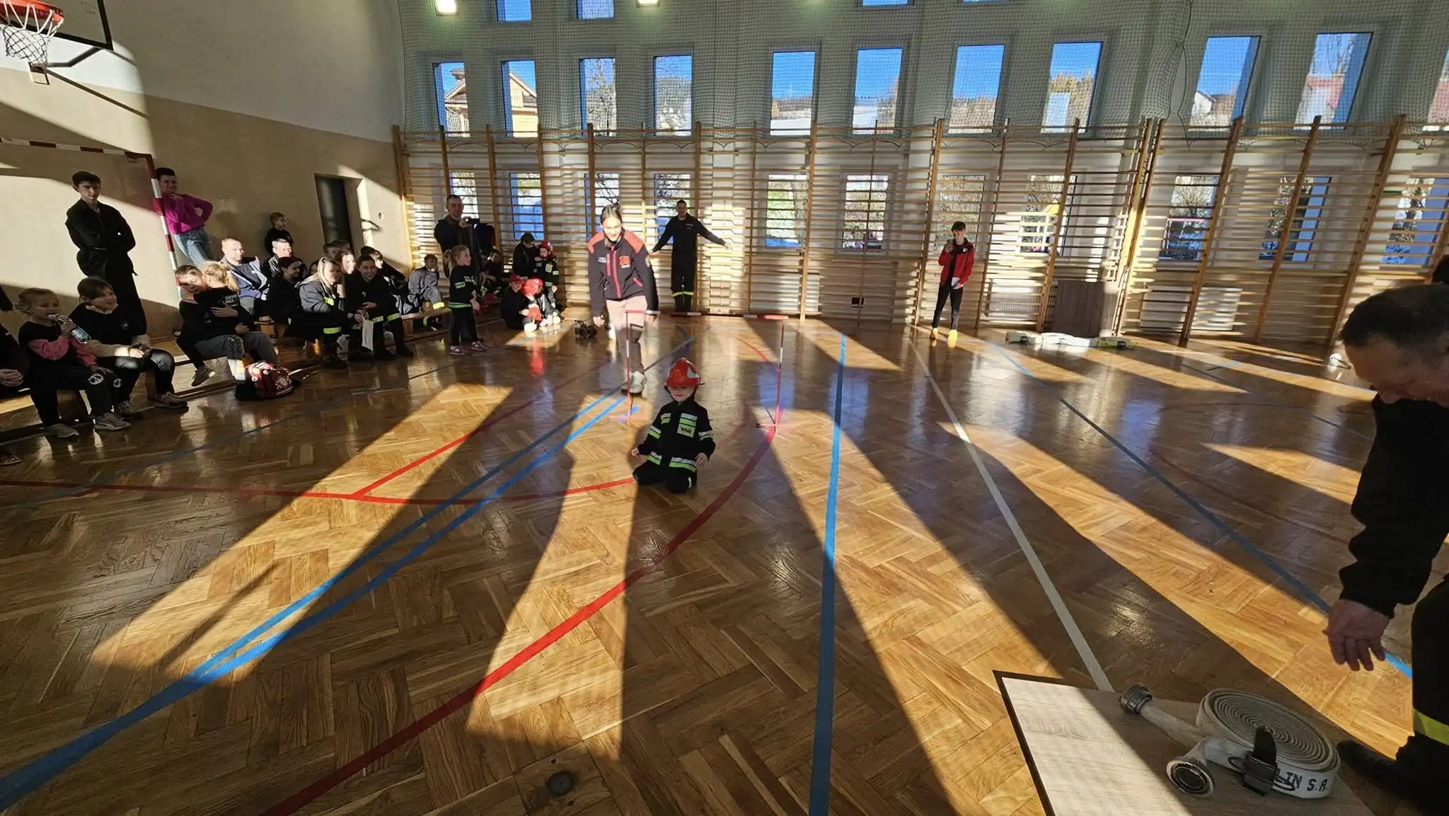Młodzi strażacy na start! Gminne Halowe Zawody Sportowo-Pożarnicze w Łabowej