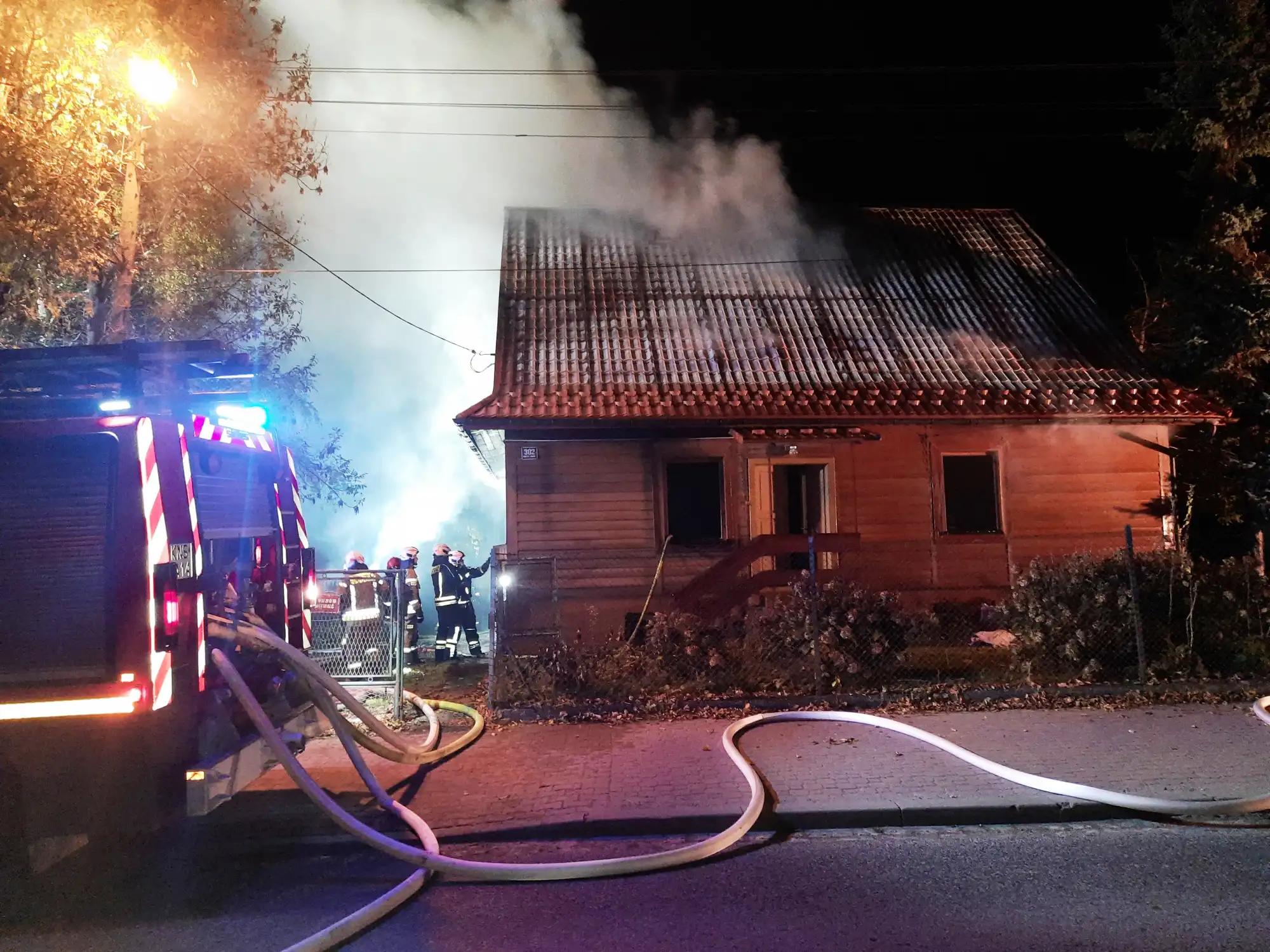 Nocny pożar w Barcicach. W akcji 8 zastępów straży