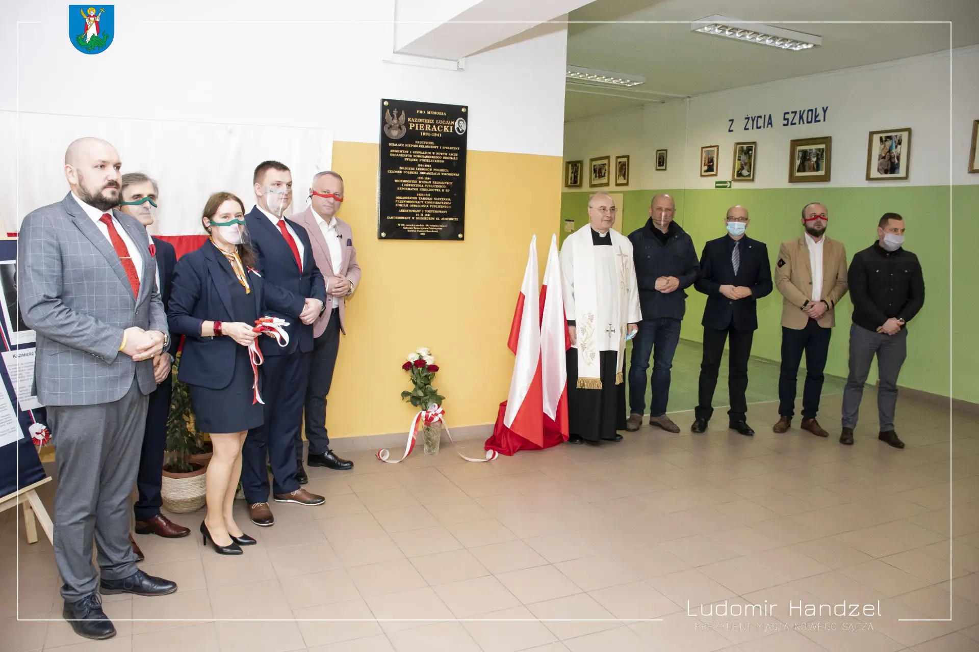 Nowy Sącz: W IV LO Sportowym odsłonięto tablicę upamiętniającą postać Kazimierza Pierackiego