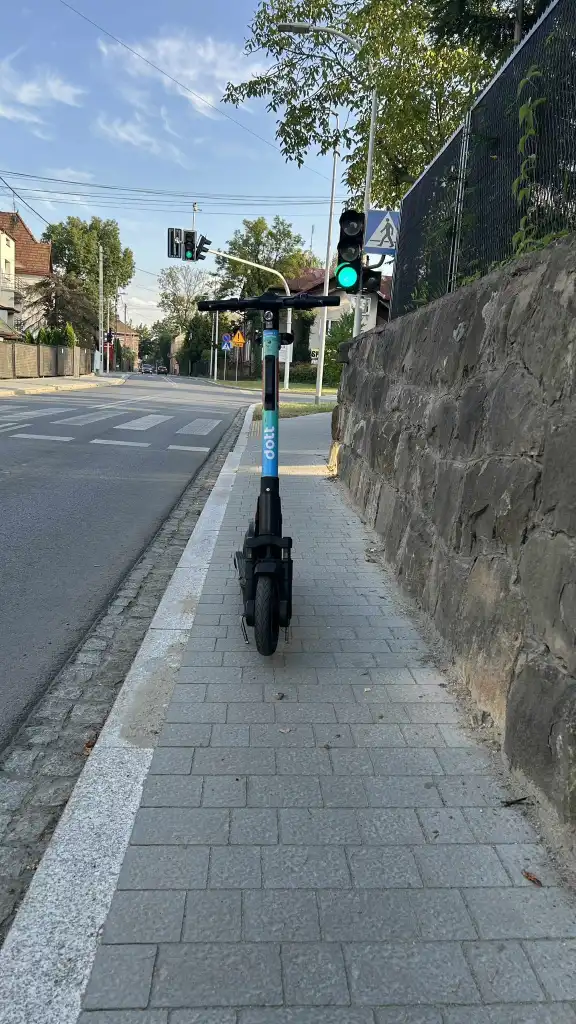 Nowy Sącz: radny apeluje o większe bezpieczeństwo i porządek w korzystaniu z hulajnóg