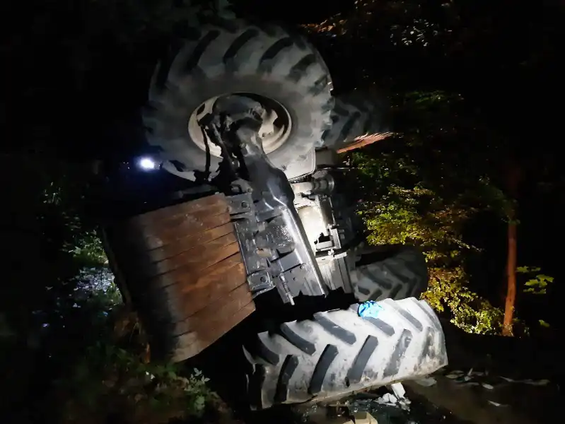 Tragedia w Bilsku. Nie żyje mężczyzna przygnieciony przez ciągnik rolniczy