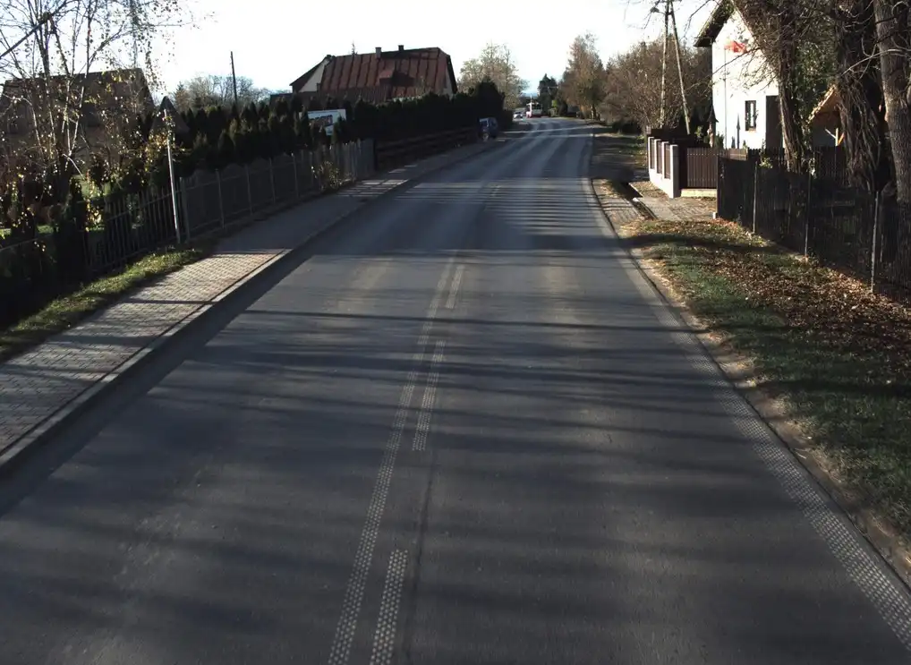Nowe mosty i chodniki. Inżynierskie projekty na drogach powiatowych w regionie