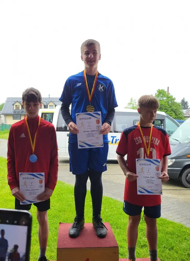 W Nawojowej rozegrano Powiatowe Zawody w Czwórboju Lekkoatletycznym