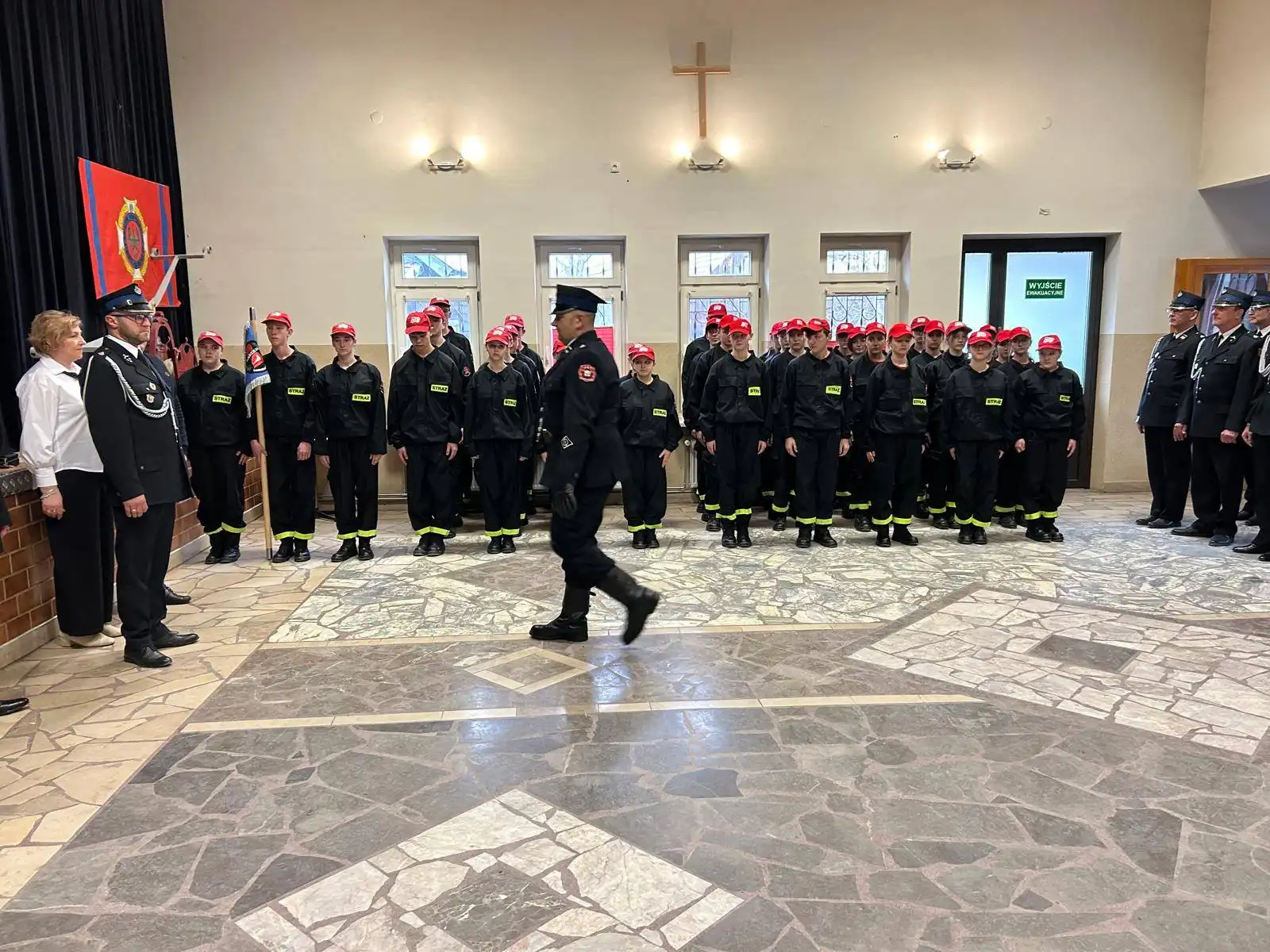 Nowe pokolenie strażaków. Uroczystość ślubowania MDP w Łososinie Górnej