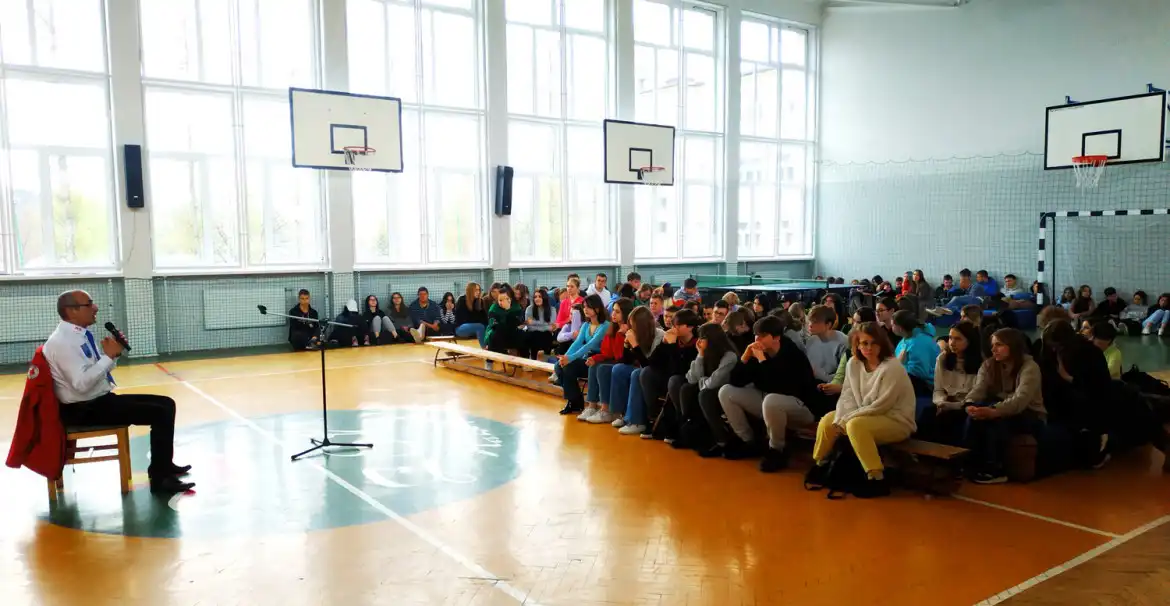 Uczniowie ZSP w Nawojowej wzięli udział w akcji oddawania krwi