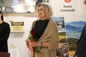 „Z miłości do różności” – wernisaż wystawy prac Agnieszki Maliczak w Powiatowym Centrum Informacji Turystycznej w Limanowej