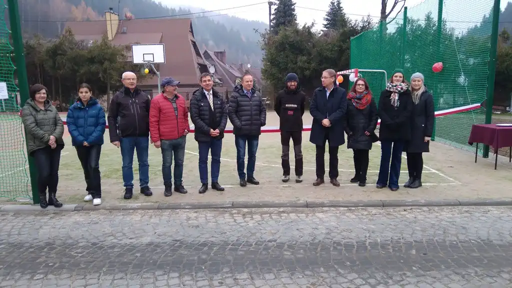 Wielofunkcyjne boisko w Kosarzyskach oficjalnie otwarte