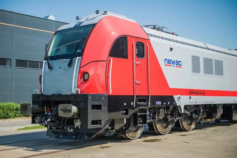 OnTrain stawia na polski tabor. 10 lokomotyw Dragon 2 od Newag