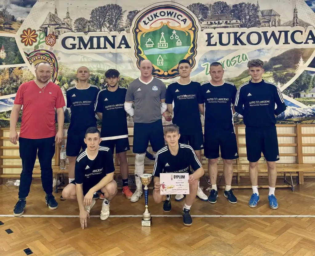 Czarne Mamby triumfują w turnieju futsalu dzikich drużyn