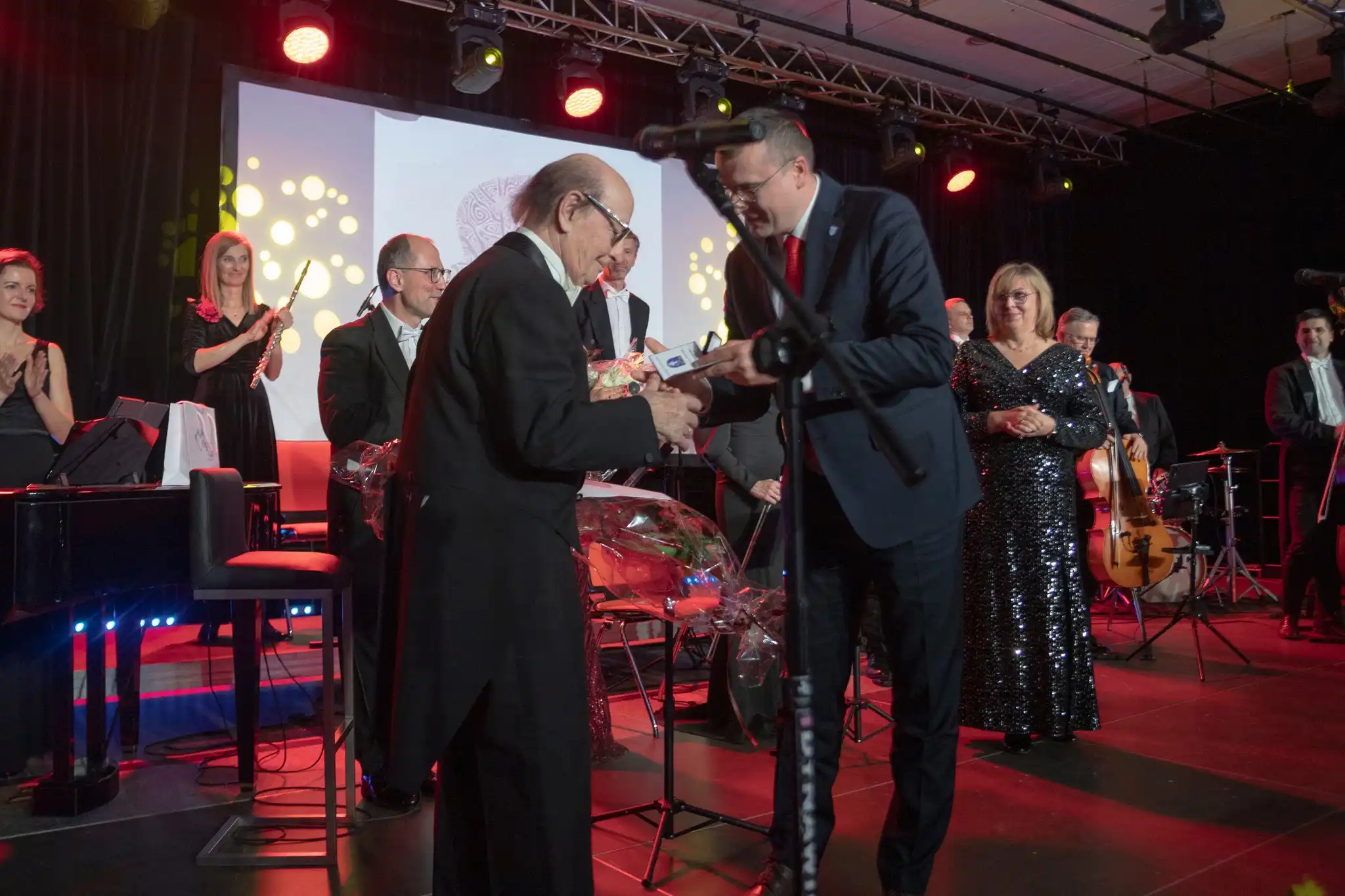 Wiesław Ochman uhonorowany w Krynicy-Zdroju. Muzyczna legenda z wyjątkowymi odznaczeniami