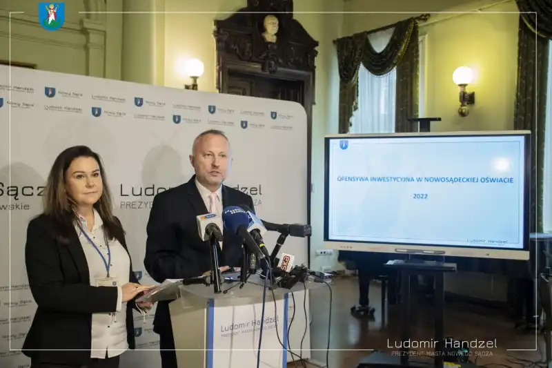 Ofensywa inwestycyjna w nowosądeckiej oświacie