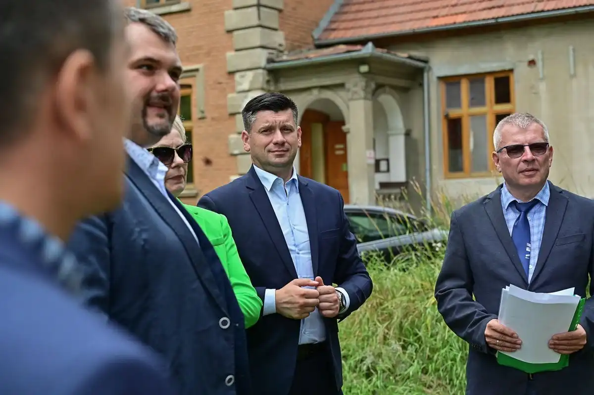 Marszałek Witold Kozłowski z wizytą w Nowym Sączu i Korzennej