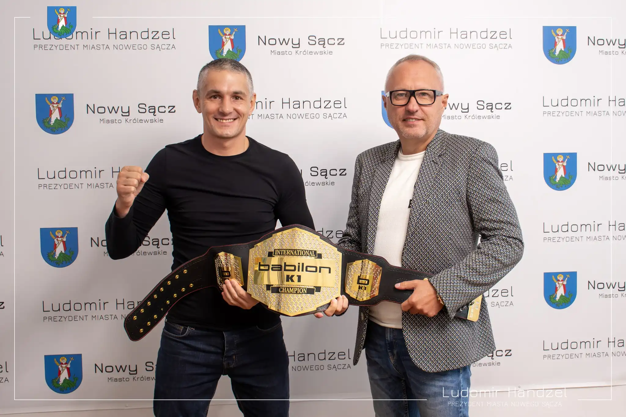Mistrzowskie spotkanie w Nowym Sączu. Rafał Dudek z pasem BABILON MMA