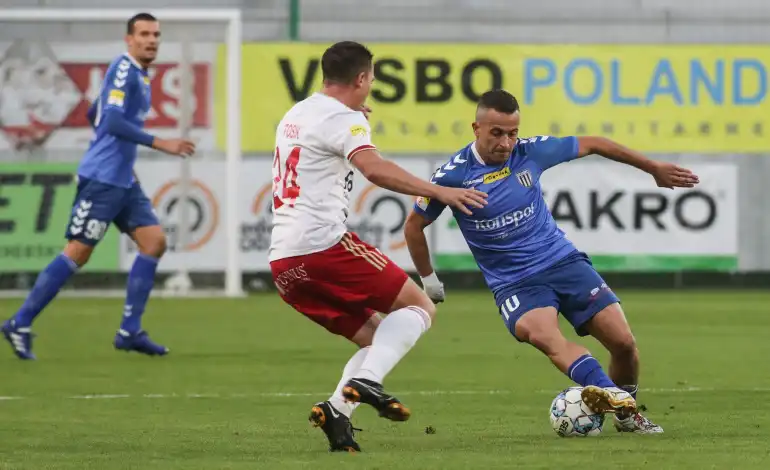 Łódzki KS pokonuje Sandecję w doliczonym czasie gry