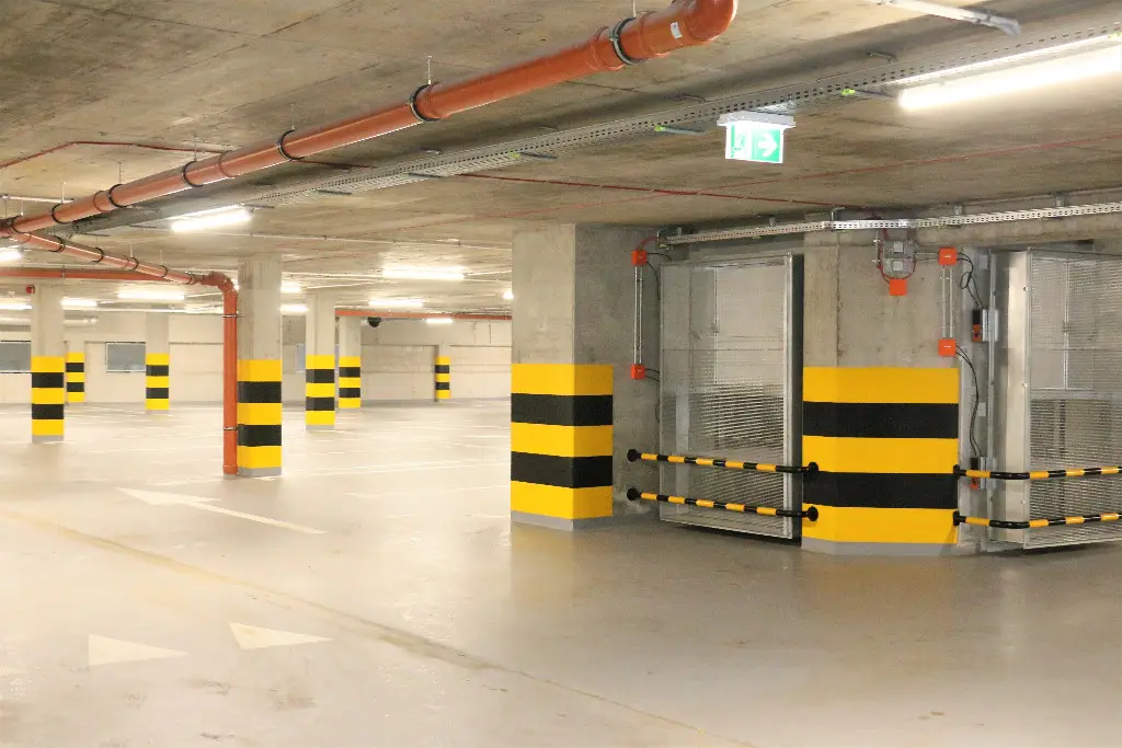 Limanowa: Kończy się budowa wielopoziomowego parkingu przy ul. Ks. Łazarskiego