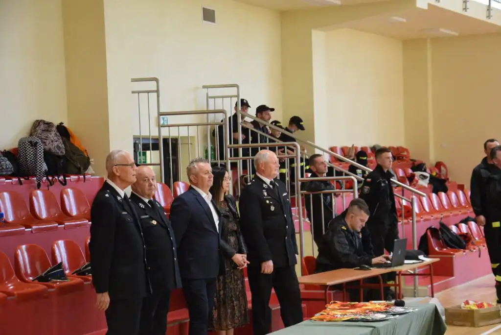 Jednostki OSP z terenu Gminy Stary Sącz otrzymały nowy sprzęt pożarniczy