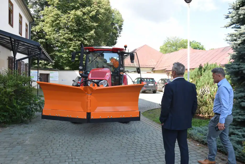 Miejski Zakład Gospodarki Komunalnej w Starym Sączu ma nową maszynę