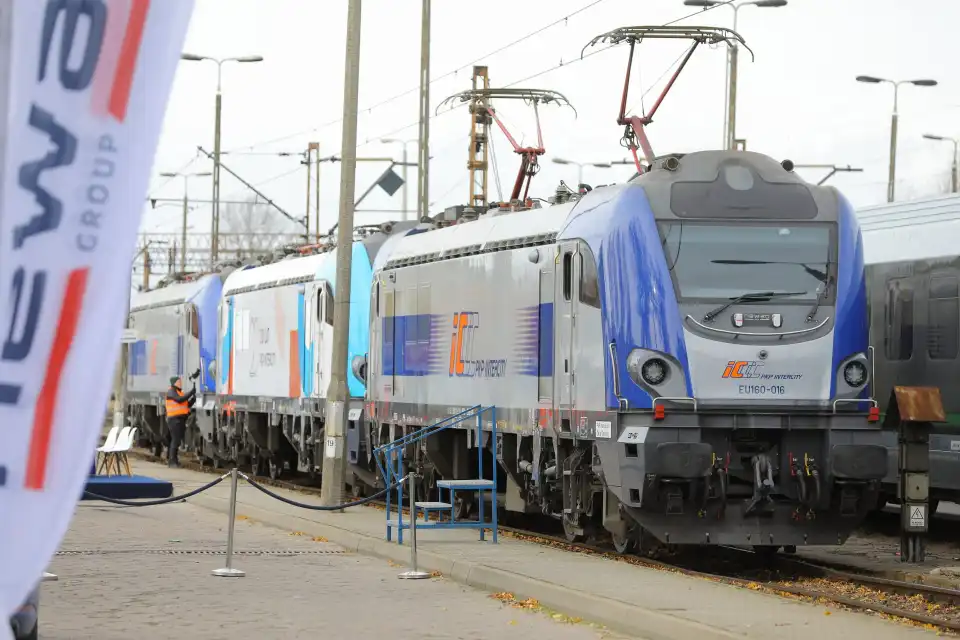 Newag dostarczy PKP Intercity 10 nowoczesnych lokomotyw rozwijających prędkość 200km/h