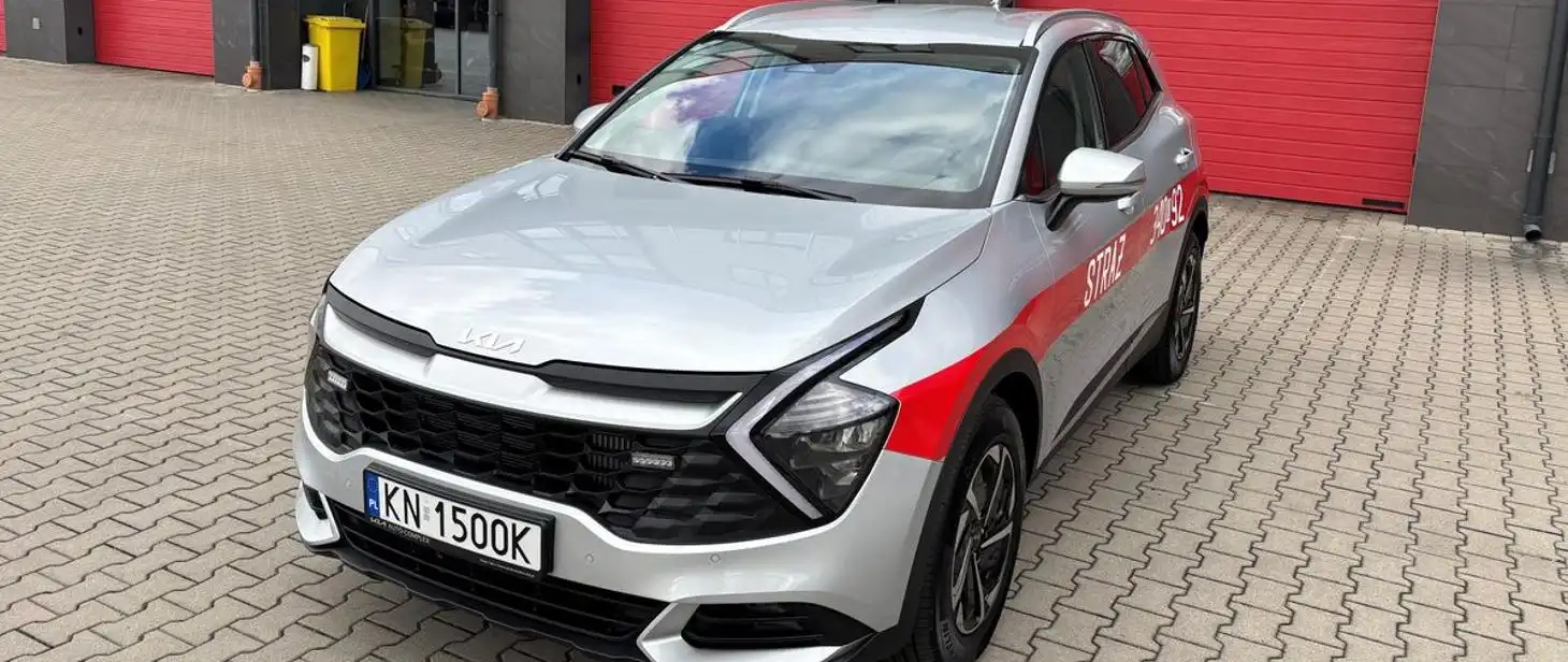 Nowy blask dla nowosądeckich strażaków. Nowoczesna Kia Sportage na służbie!