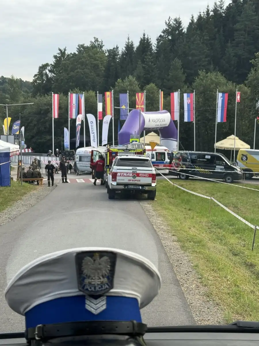 Limanowscy policjanci zabezpieczali 15. Wyścig Górski Limanowa - Przełęcz pod Ostrą