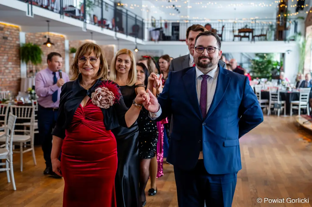 Polonez otworzył wyjątkowe spotkanie. Czwarta edycja Balu Świętych i Aniołów