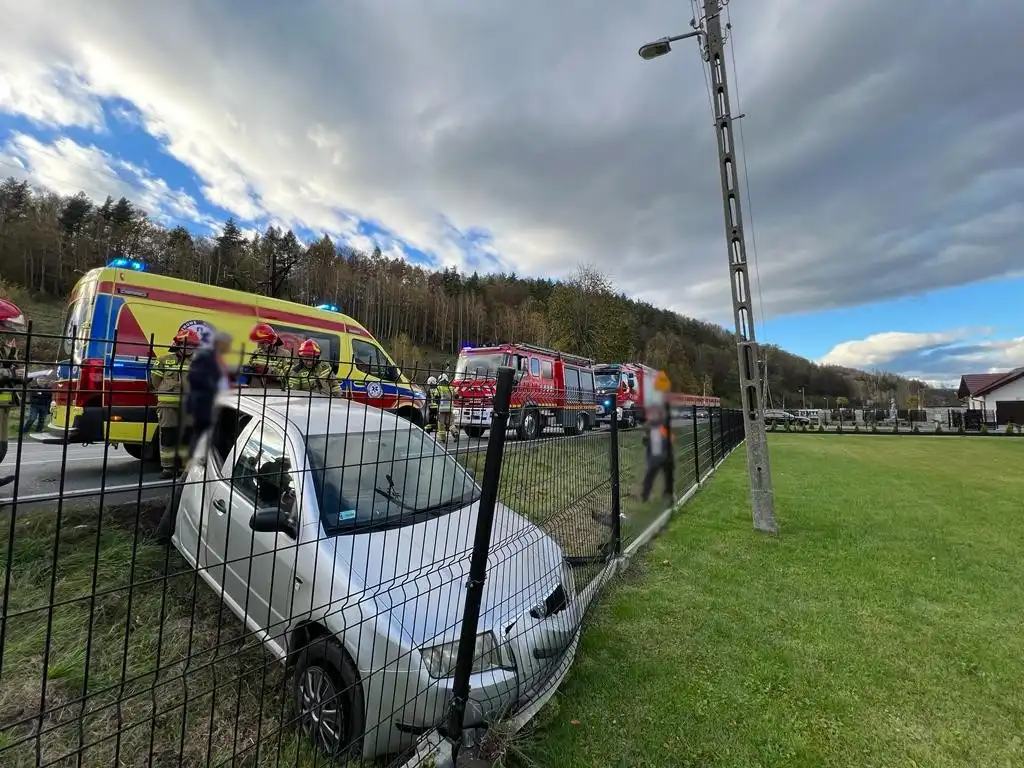Barcice: kolizja samochodu osobowego z pociągiem