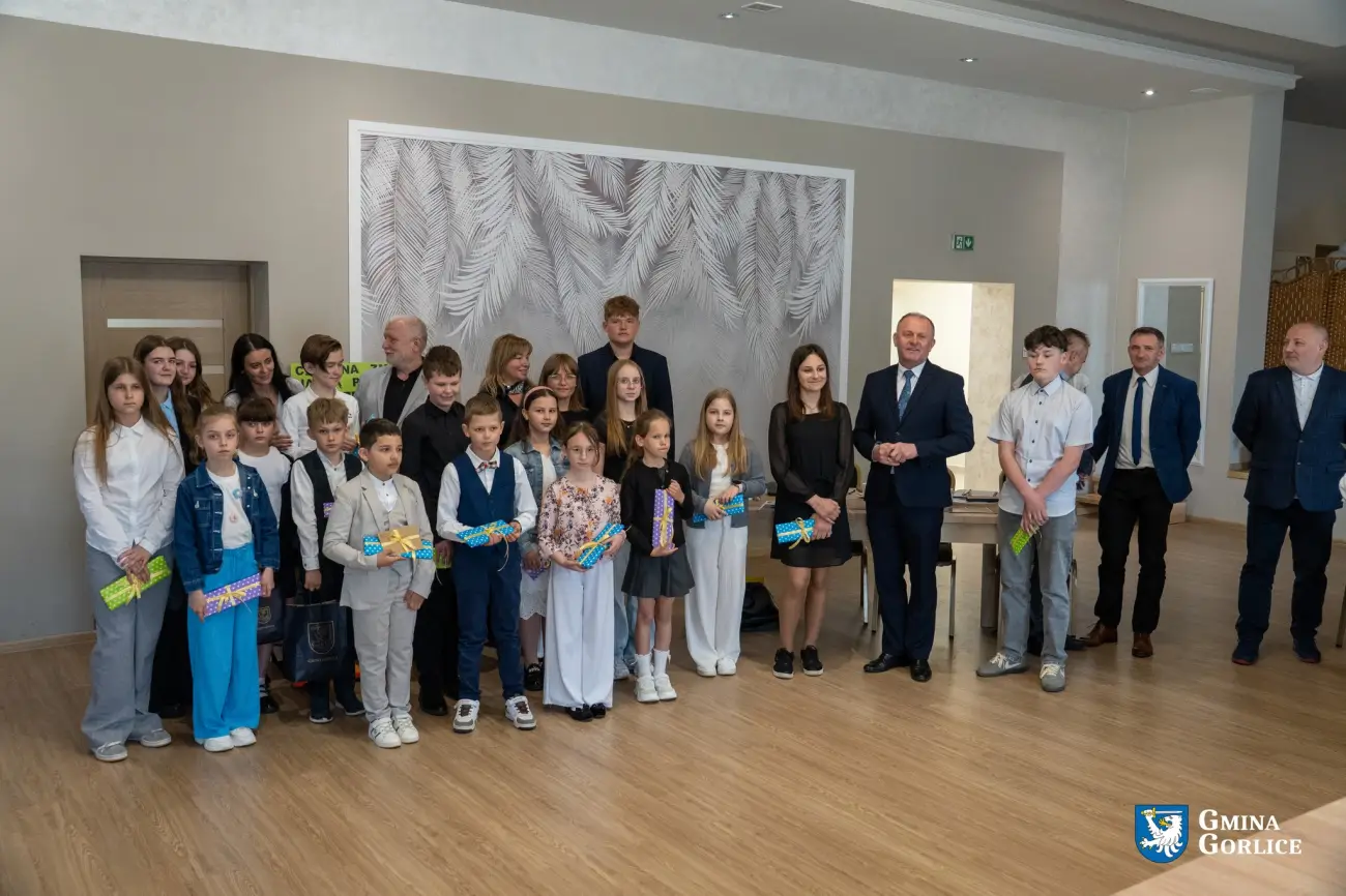 „Pędzlem i piórem…” po raz szósty. Kreatywne pomysły uczniów z gminy Gorlice