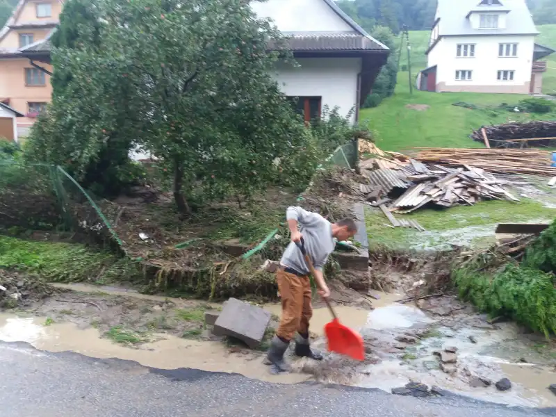 W niedzielę przez Wojkową przeszła burza z gwałtownymi opadami deszczu