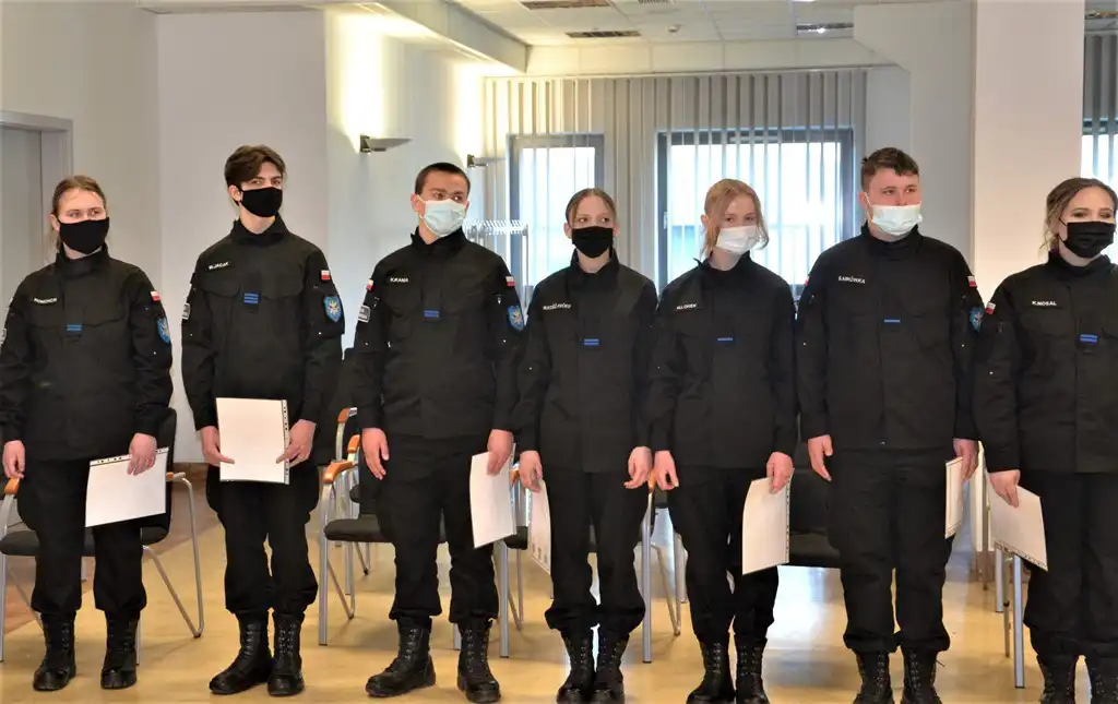 Uczniowie ZS w Marcinkowicach w sądeckiej komendzie