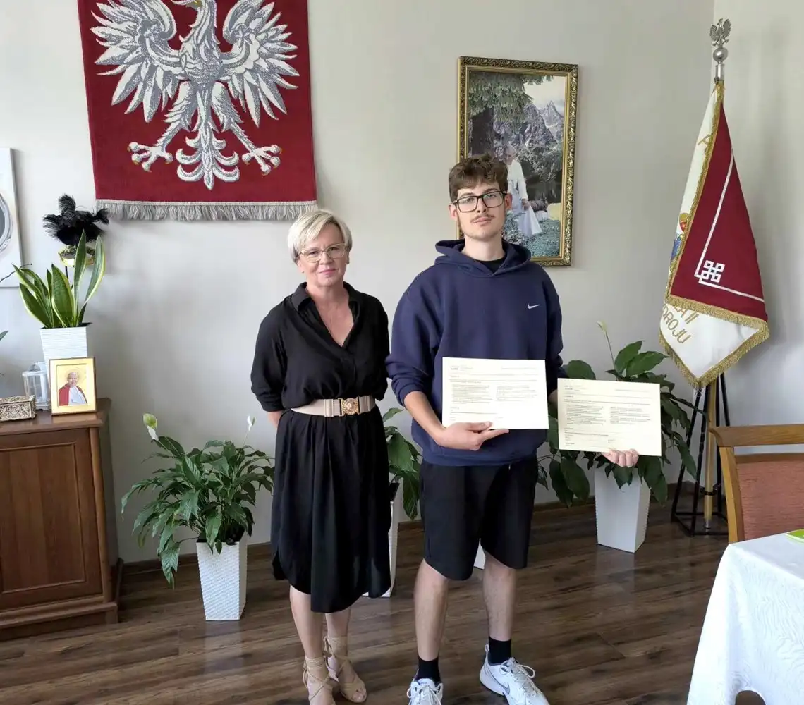 Uczeń z ZSP w Krynicy-Zdroju odebrał Certyfikat Cisco