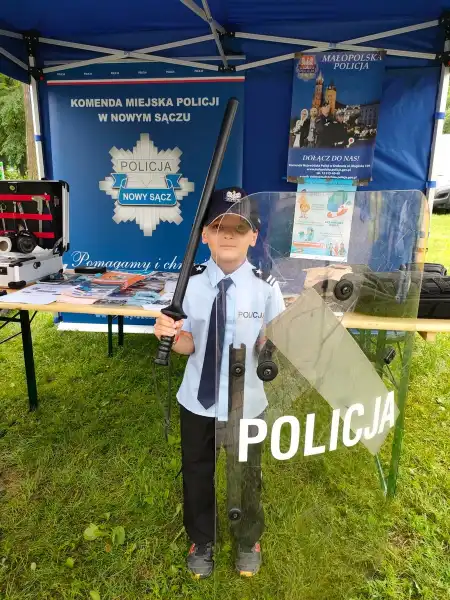 Inauguracja Bezpiecznych Wakacji 2023 z sądeckimi policjantami