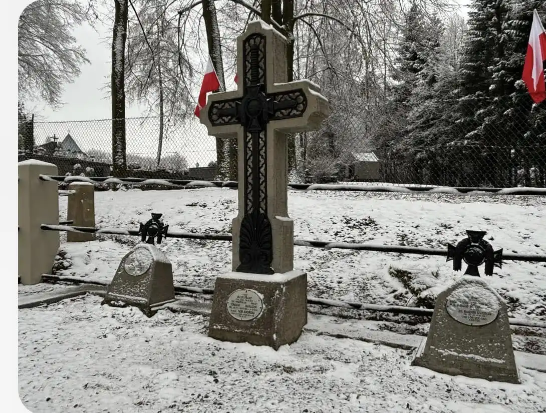 Cmentarz wojenny nr 352 w Marcinkowicach odzyskuje dawny blask