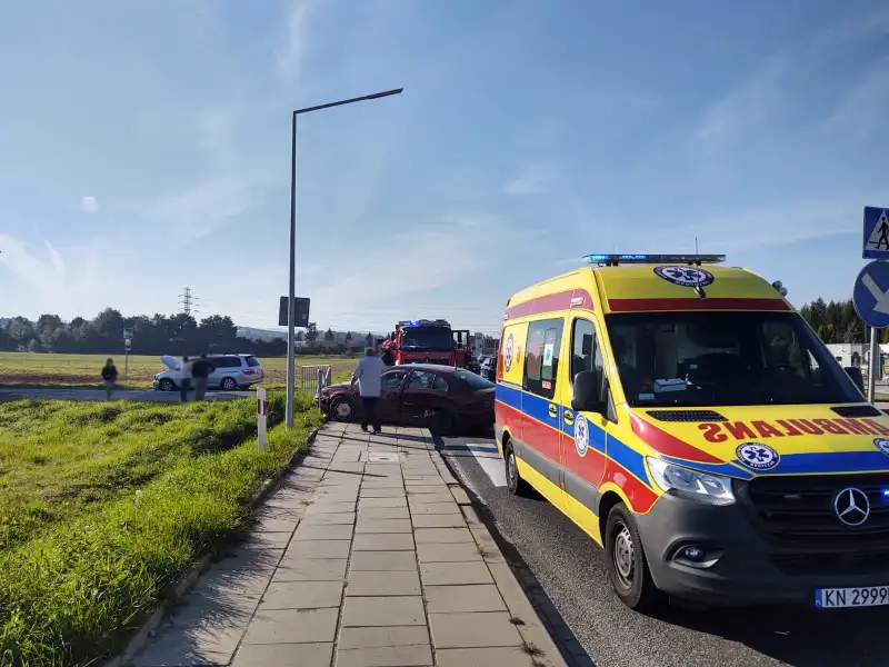 Kolizja w Wielopolu. Jedna osoba trafiła do szpitala
