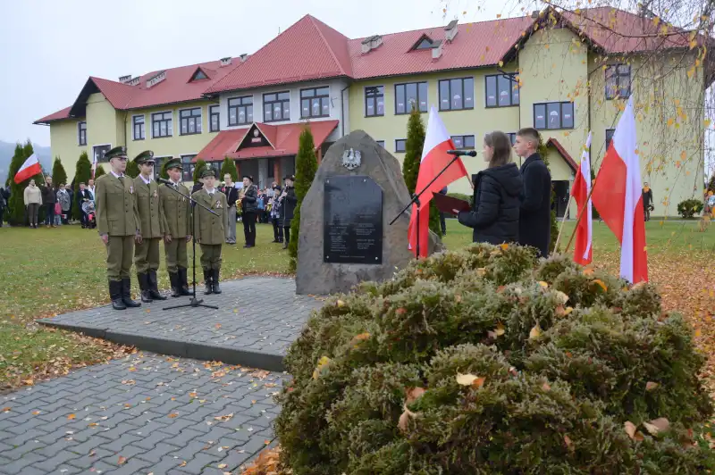 Wolność wymaga codziennej troski. Mieszkańcy Gminy Łososina Dolna świętowali Dzień Niepodległości