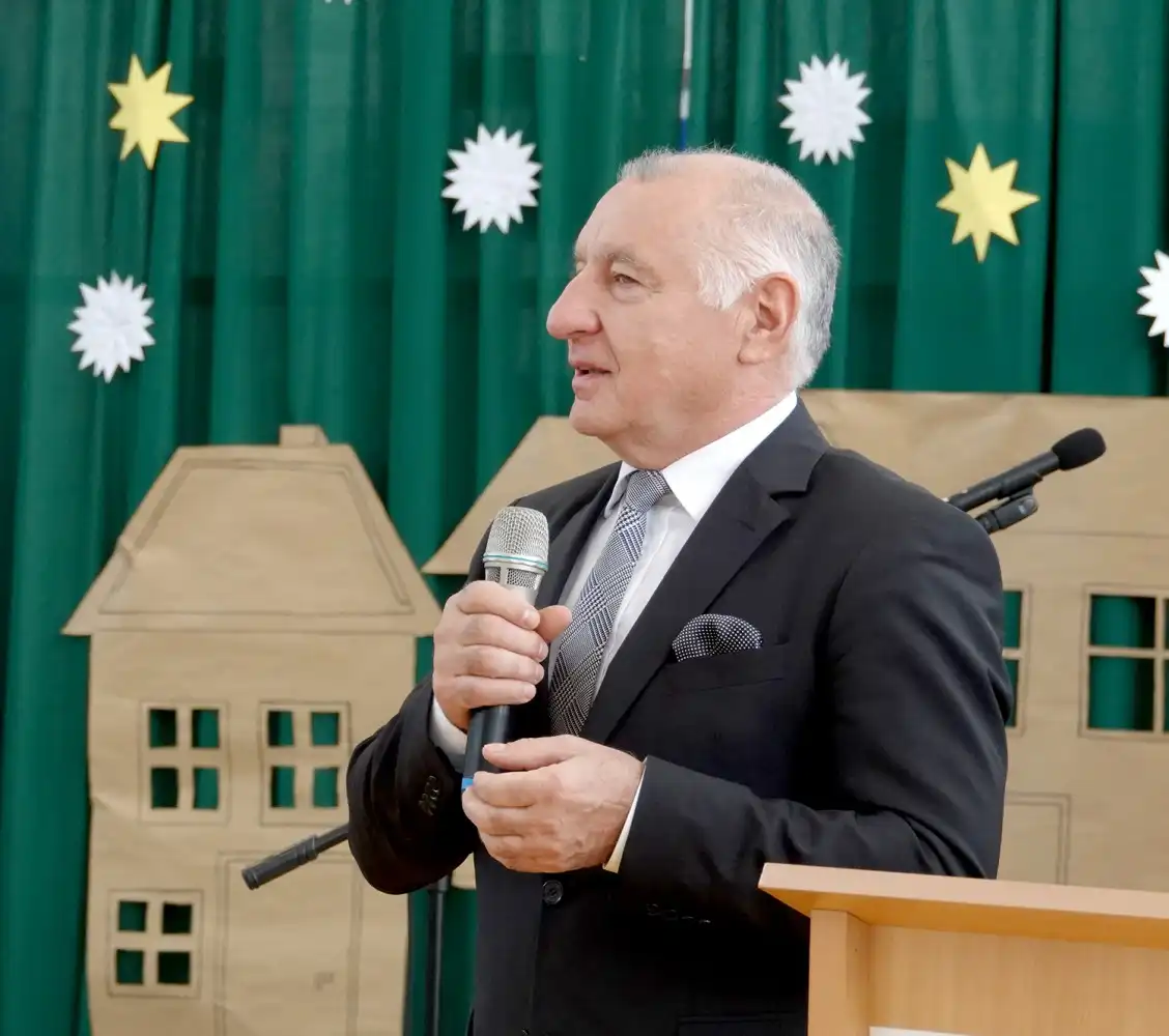 Wspólne kolędowanie i potrawy wigilijne w ZSP w Nawojowej