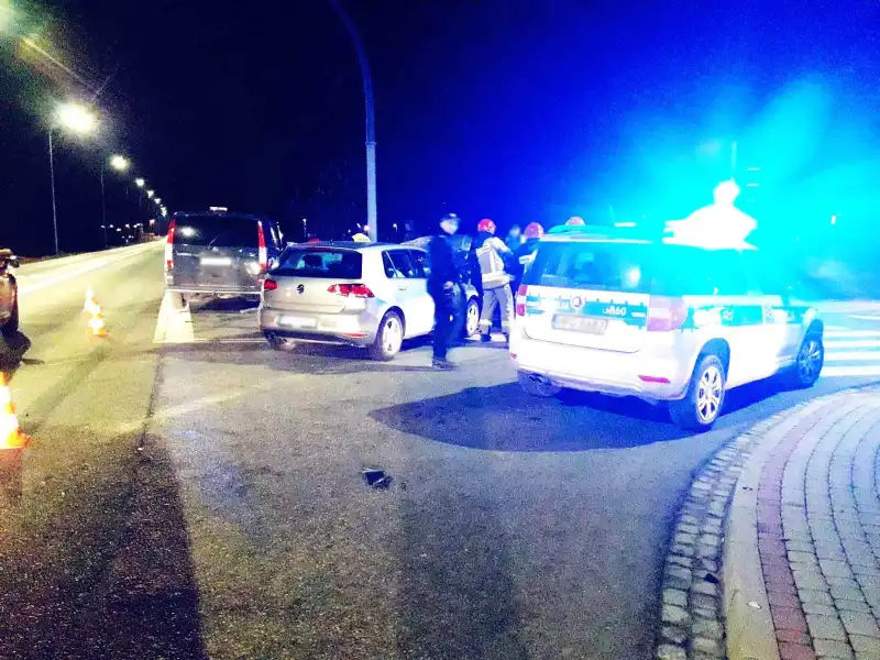 Kolizja w Cyganowicach. Zderzyły się trzy pojazdy