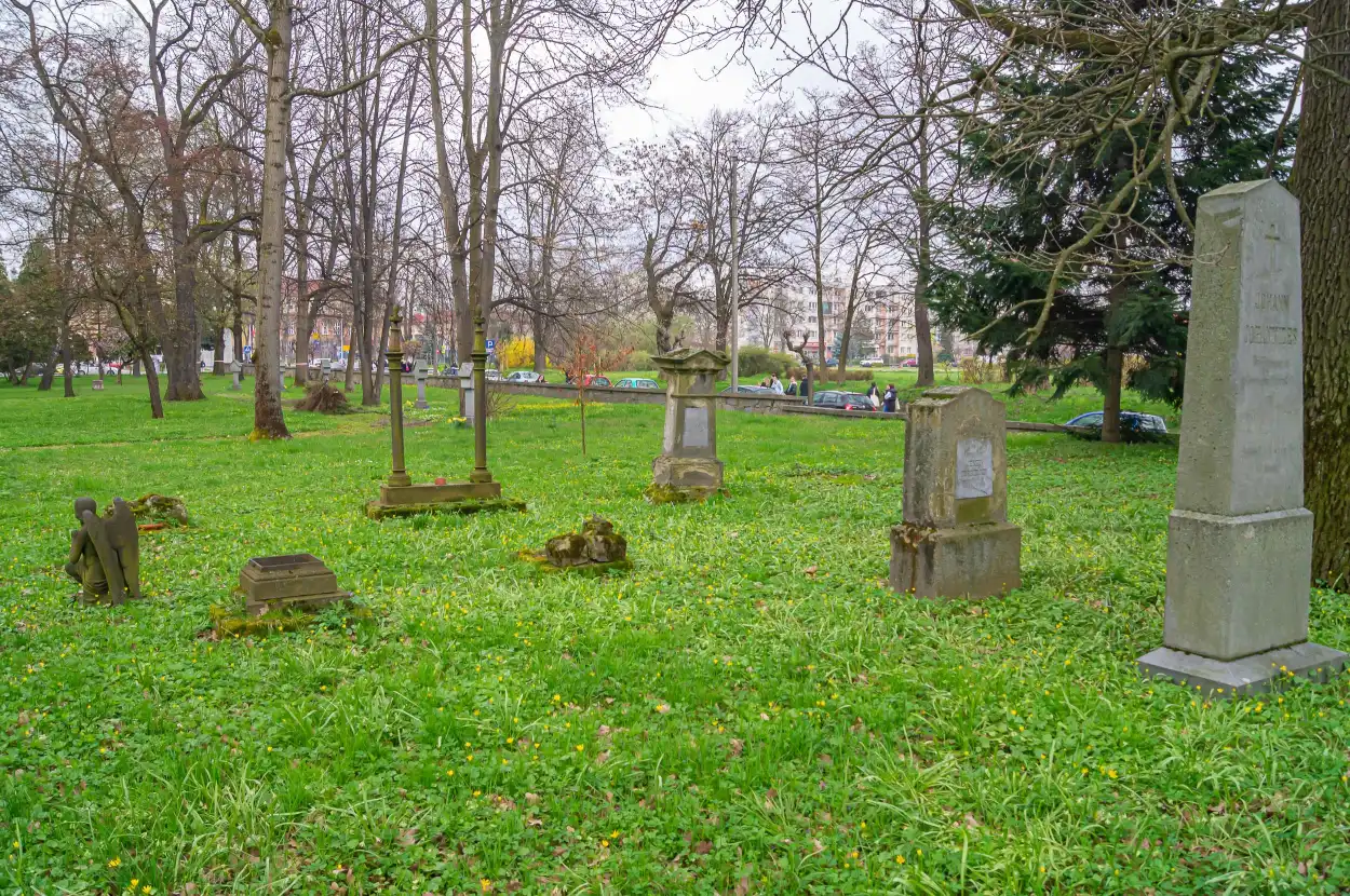 22 kwietnia społeczne sprzątanie Starego Cmentarza