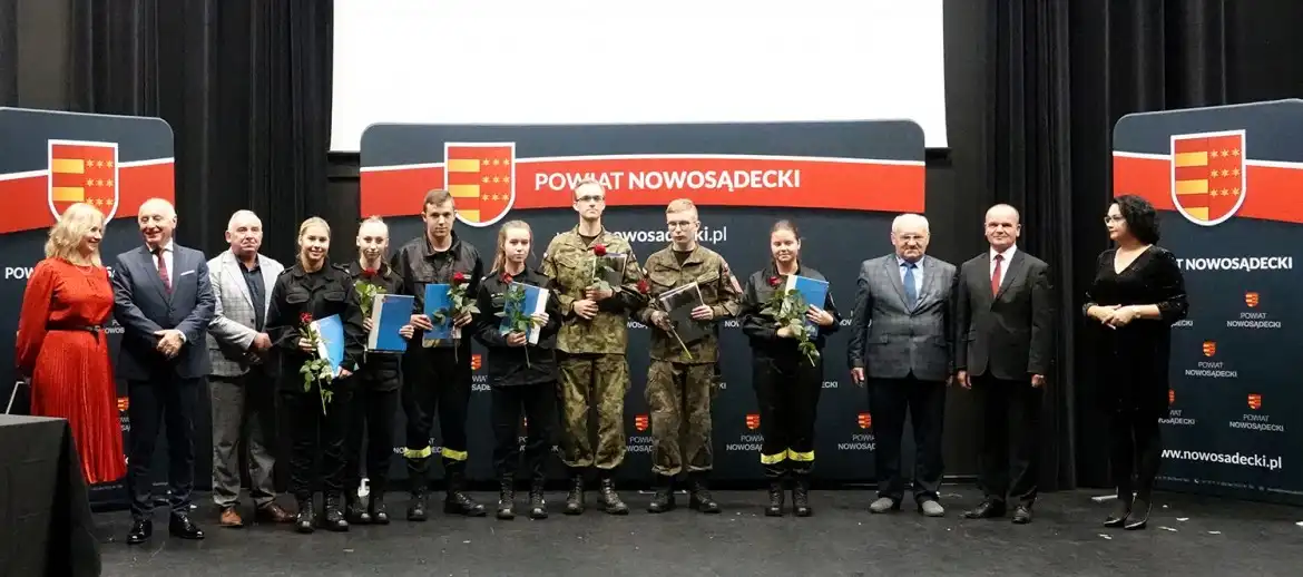 125 tysięcy złotych dla zdolnych uczniów ze szkół prowadzonych przez powiat nowosądecki