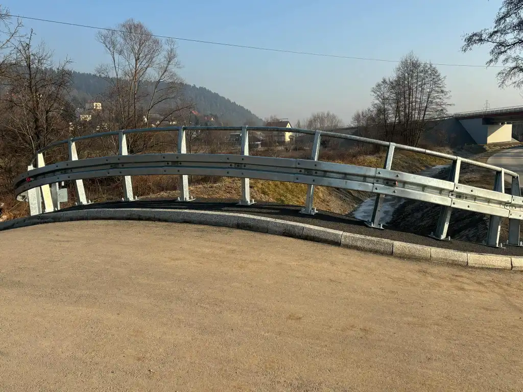 Nowy most na Potoku Biczyczanka w Chełmcu. Bezpieczniej i wygodniej