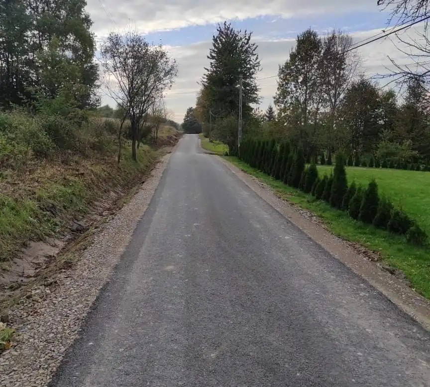Łososina Dolna: Droga gminna Michalczowa - Biała zmodernizowana