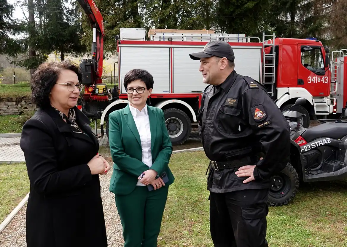 Kilkuset uczniów klas ósmych na Dniach Otwartych Zespół Szkół w Marcinkowicach