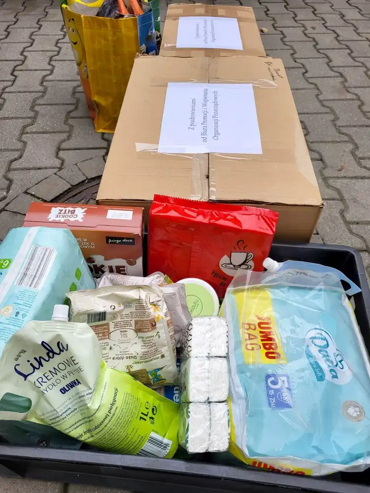 Ze Starostwa Powiatowego w Nowym Sączu wyjechał transport darów dla rodaków w Ukrainie