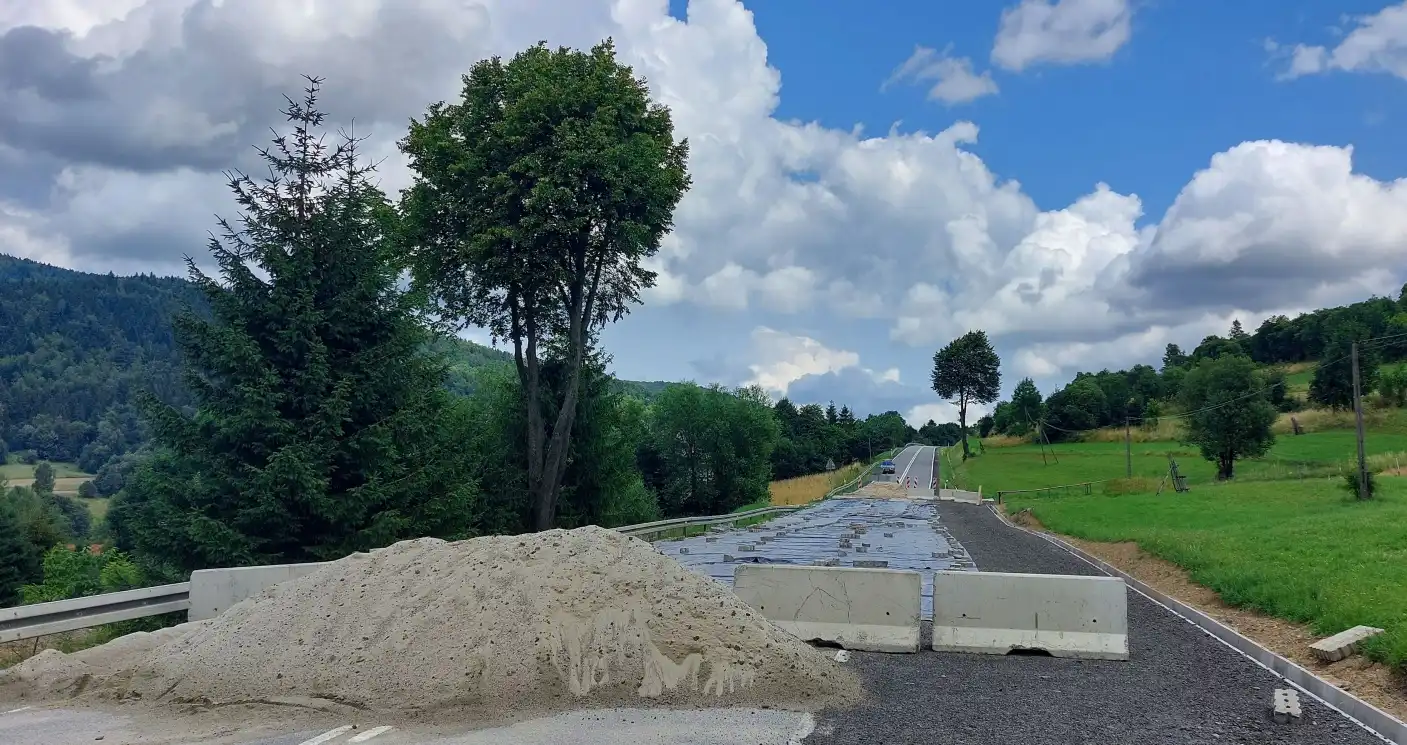 Podpisano umowę na badania geotechniczne i ekspertyzę osuwiska w Kasinie Wielkiej