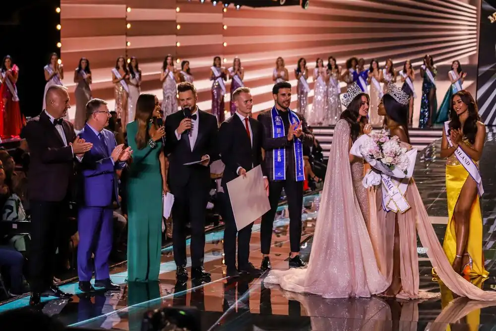 Reprezentantka Południowej Afryki z tytułem Miss Supranational 2022