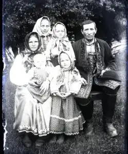 Muzeum Okręgowe w Nowym Sączu realizuje projekt „W kręgu cudownych przeobrażeń – obrzędowość rodzinna na Sądecczyźnie”