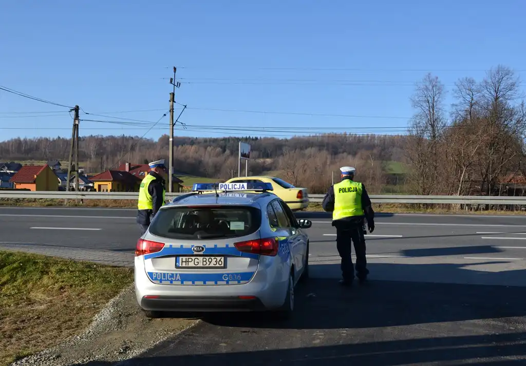 Krynica-Zdrój: Policyjny pościg za nietrzeźwym kierowcą renault